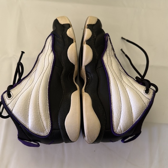 Air Jordan Pro Strong 'White Black Electro Purple
Youth Kids Size 2Y - Picture 6 of 12